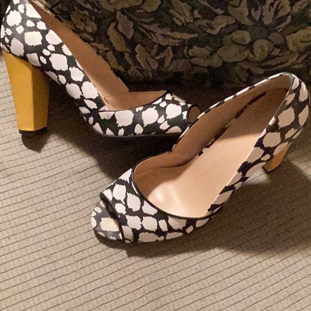 Stylish Black and White Women's Heels
